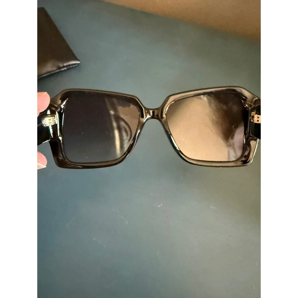 Karl Lagerfeld Womens Oversized Square Sunglasses Black Gold‎ KL6140S 001 53mm
